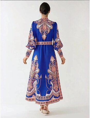 Robe longue imprimée à manches longues avec ceinture