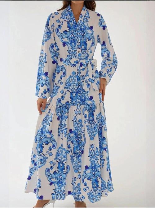 Robe longue imprimée à manches longues avec ceinture - Kiabi Robe longue imprimée à manches longues avec ceinture - Kiabi