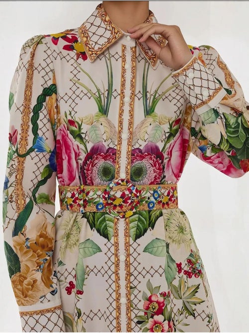 Robe longue imprimée à manches longues avec ceinture - Kiabi Robe longue imprimée à manches longues avec ceinture - Kiabi