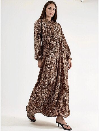 Robe longue imprimée léopard, coupe confortable, col en v et fermeture boutonnée