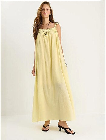 Robe longue midi à col carré et détails volantés lucci