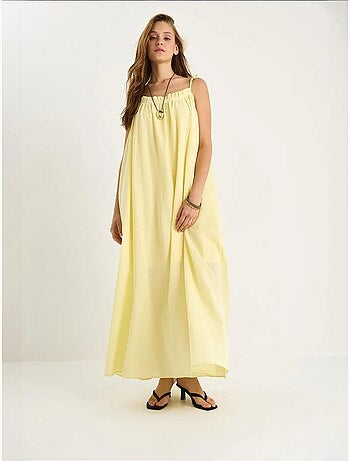 Robe longue midi à col carré et détails volantés lucci