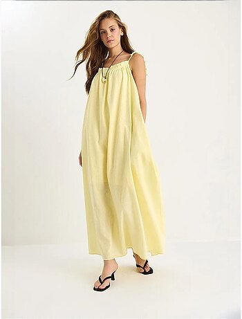 Robe longue midi à col carré et détails volantés lucci