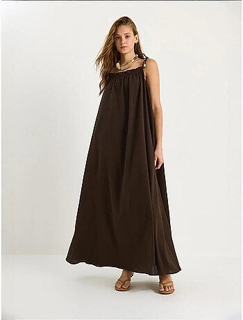 Robe longue midi à col carré et détails volantés lucci