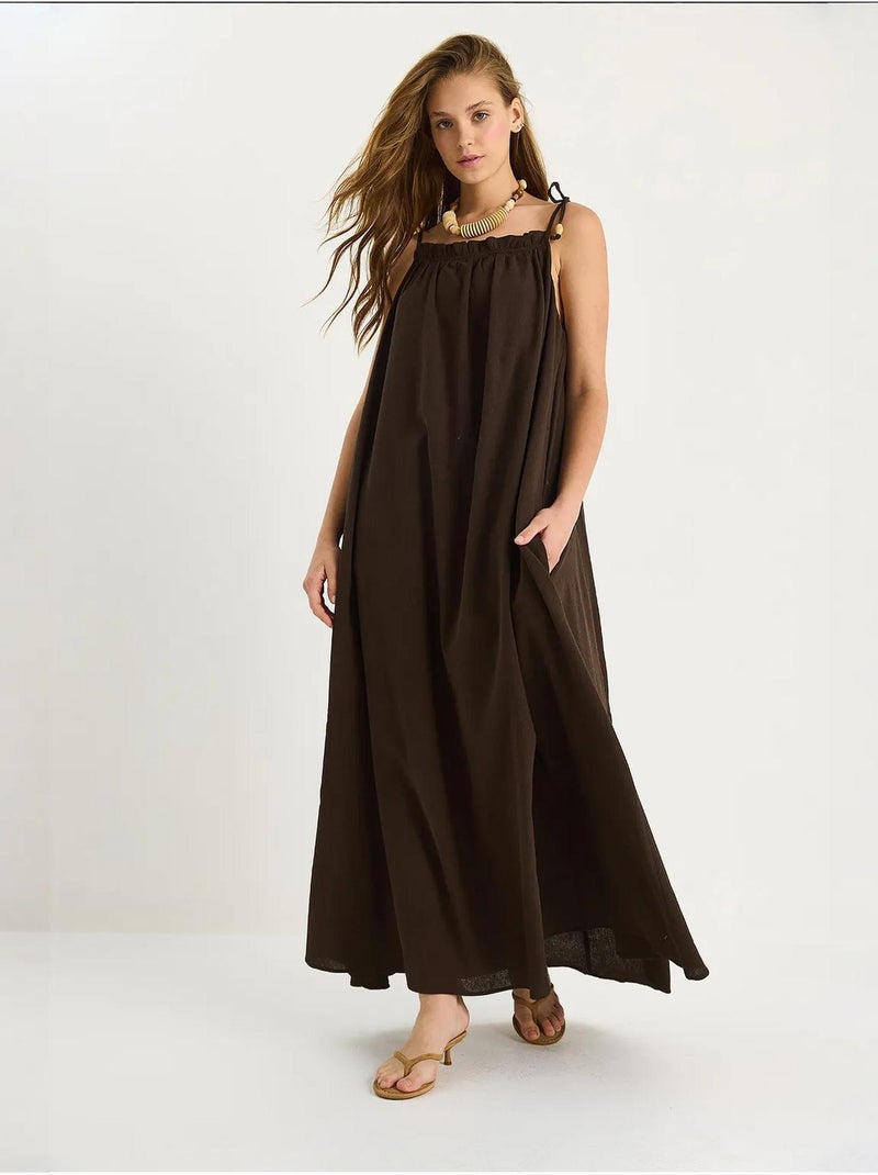 Robe longue midi à col carré et détails volantés lucci Marron noisette - Kiabi