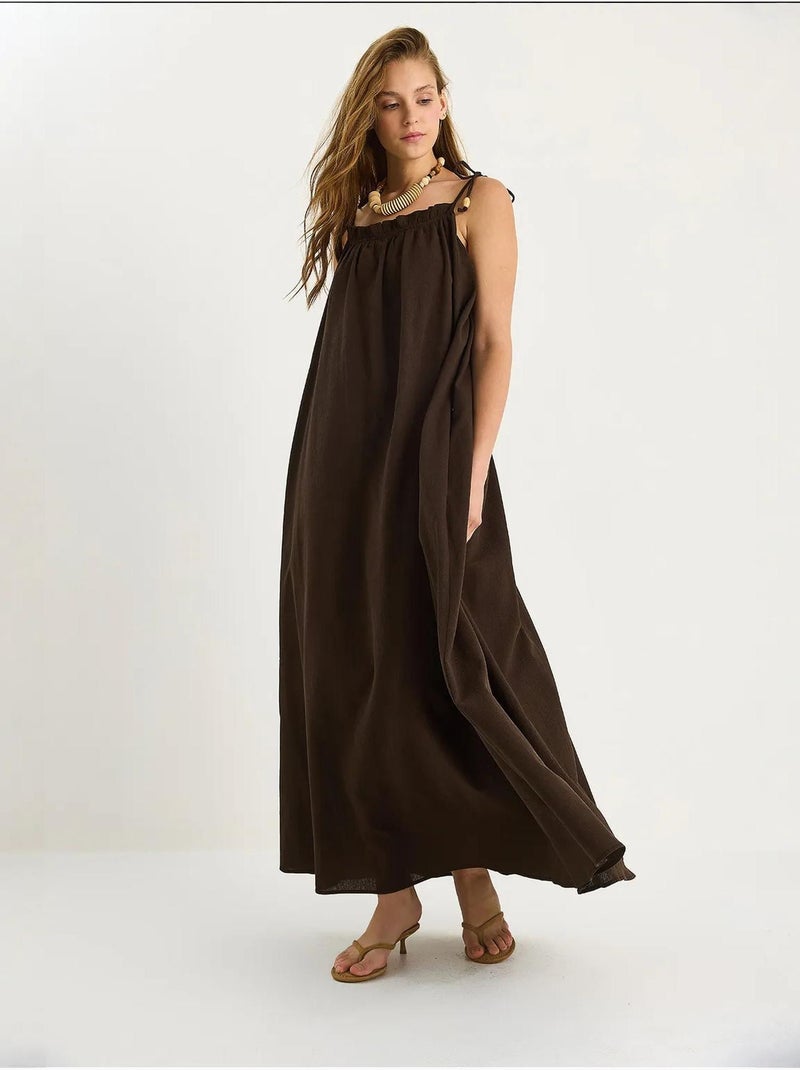 Robe longue midi à col carré et détails volantés lucci Marron noisette - Kiabi