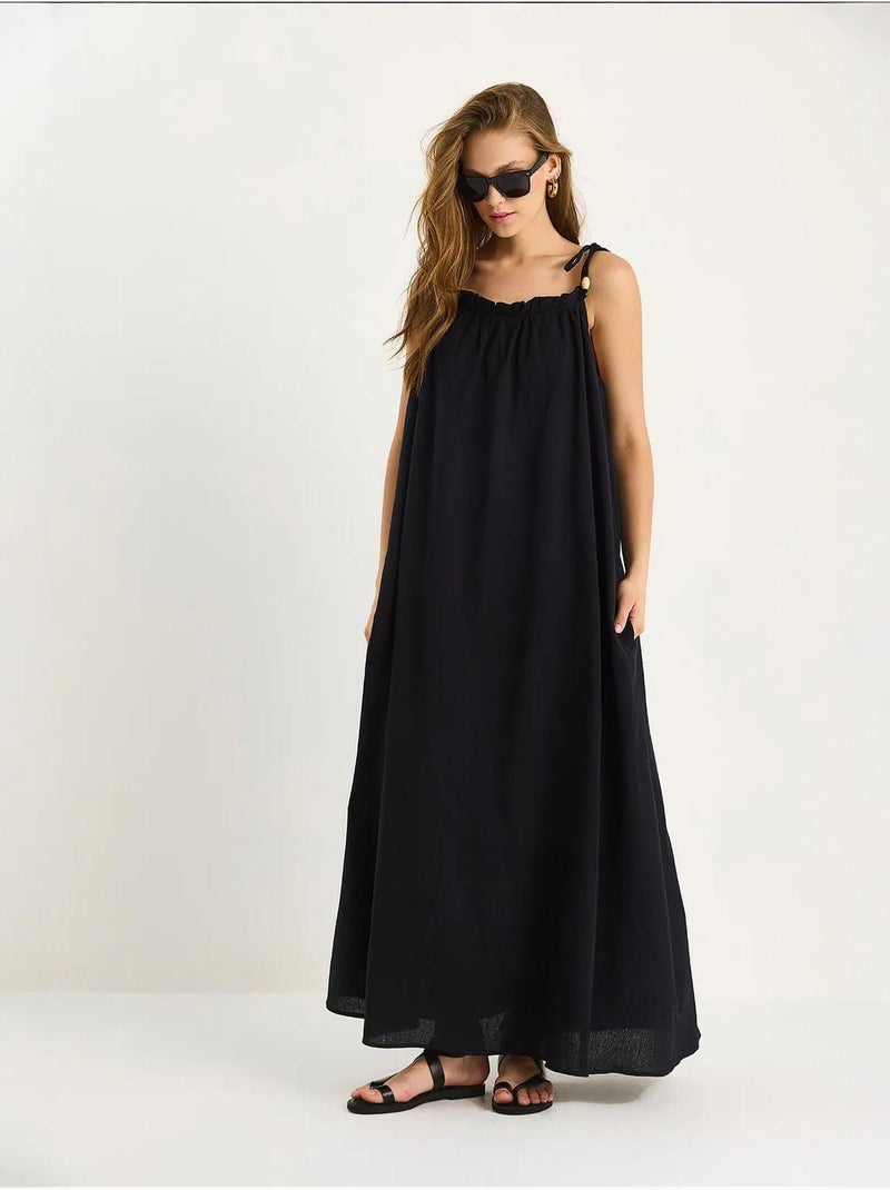 Robe longue midi à col carré et détails volantés lucci Noir - Kiabi