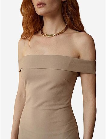 Robe longue moulante à épaules dénudées et fente my fashion