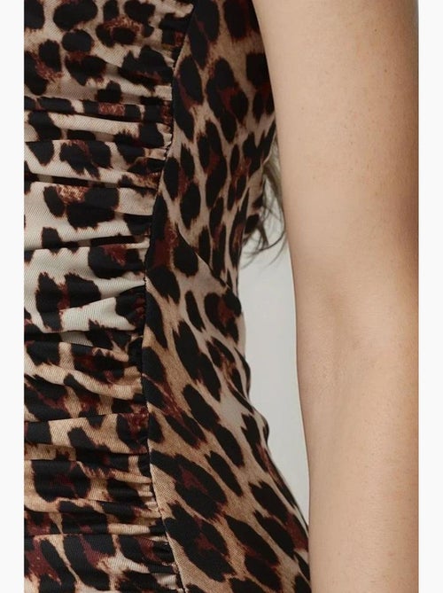 Robe longue moulante à imprimé léopard hiccup - Kiabi Robe longue moulante à imprimé léopard hiccup - Kiabi