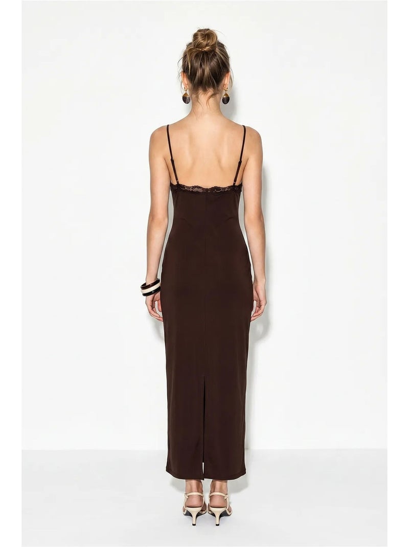 Robe longue moulante en dentelle lucci Marron chocolat - Kiabi