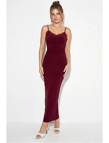 Robe longue moulante en dentelle lucci
