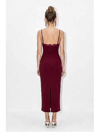 Robe longue moulante en dentelle lucci