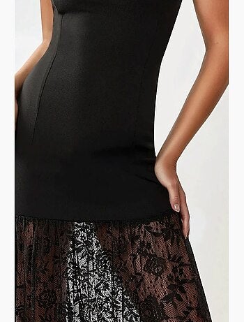 Robe longue moulante sans bretelles avec détails en dentelle hiccup