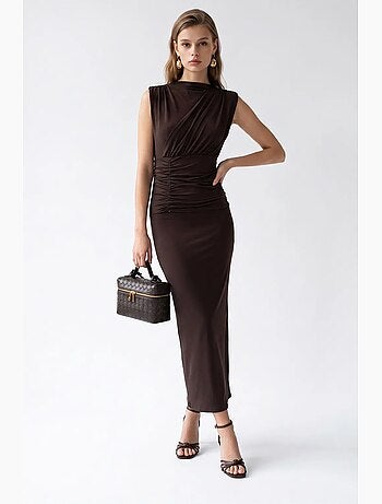 Robe longue moulante sans manches à col bénitier mixray