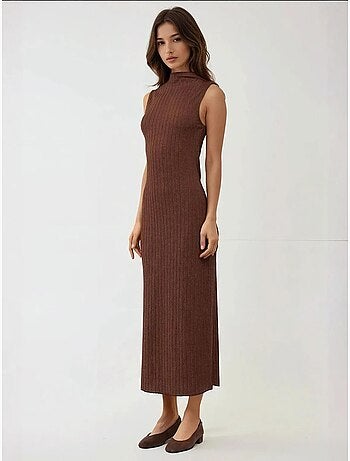 Robe longue moulante texturée à col licou