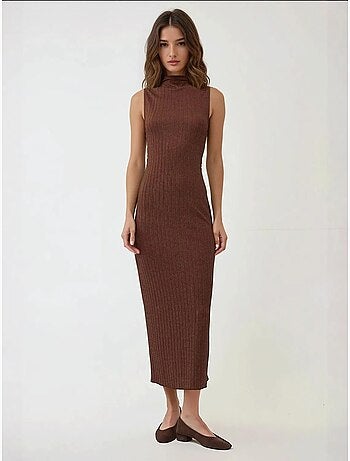 Robe longue moulante texturée à col licou