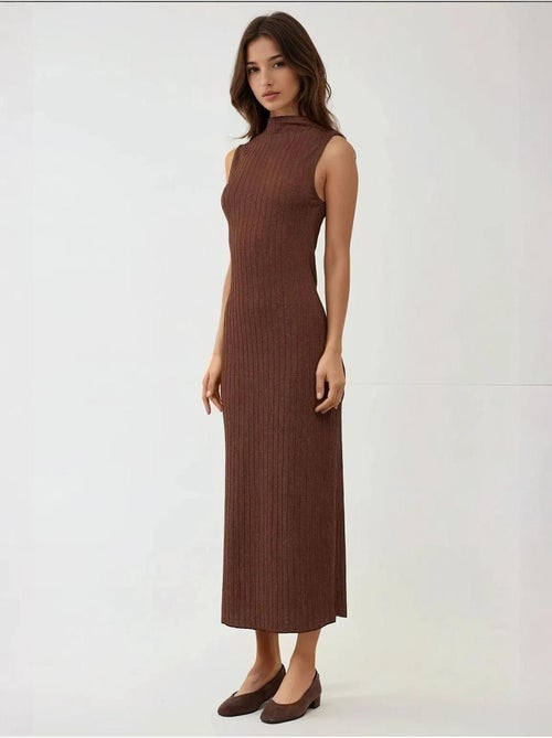Robe longue moulante texturée à col licou - Kiabi Robe longue moulante texturée à col licou - Kiabi