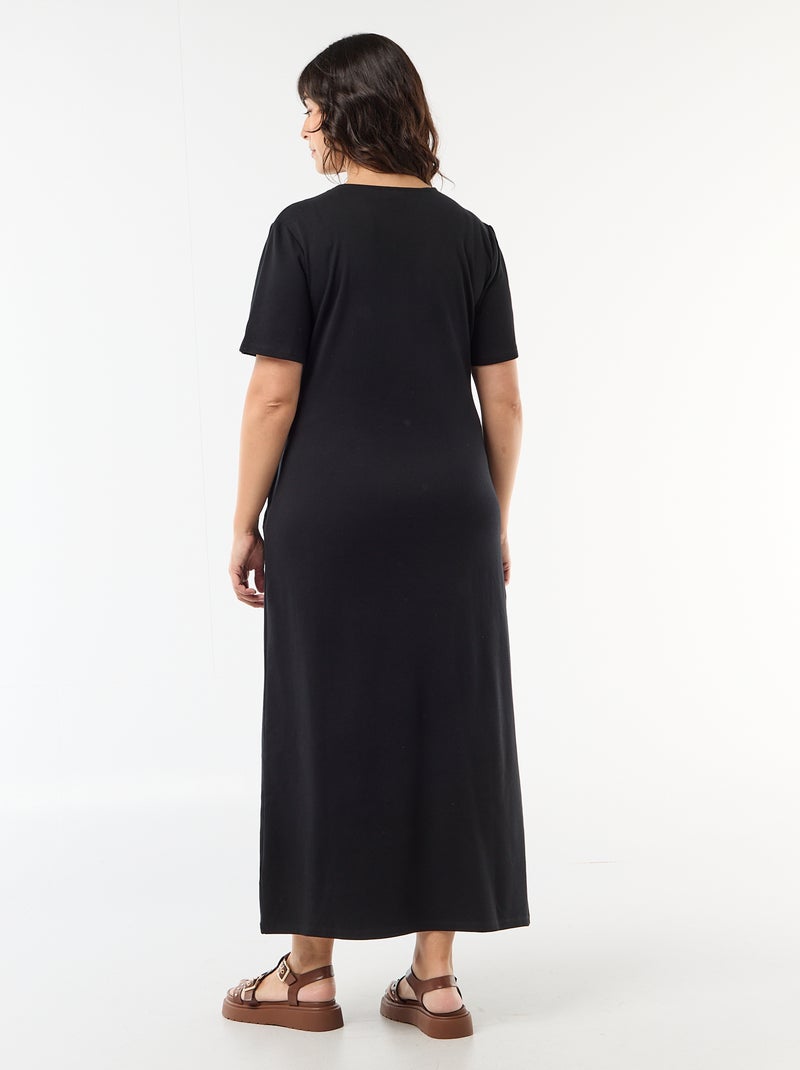 Robe longue plissé avec bijou doré Noir - Kiabi