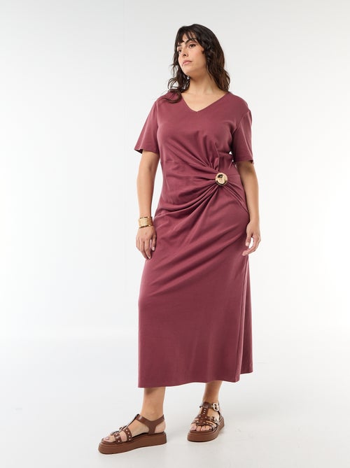 Robe longue plissé avec bijou doré - Kiabi