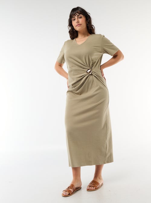 Robe longue plissé avec bijou doré - Kiabi