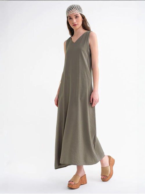 Robe longue sans manches à col en v et poches mixray - Kiabi Robe longue sans manches à col en v et poches mixray - Kiabi