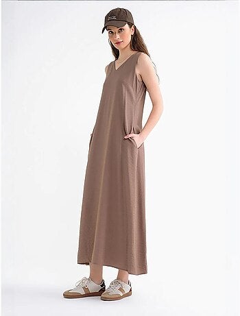 Robe longue sans manches à col en v et poches mixray