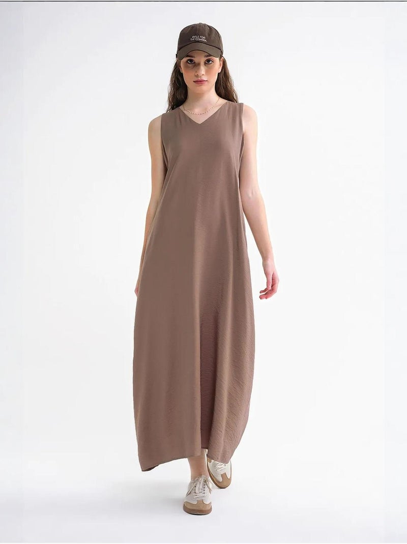 Robe longue sans manches à col en v et poches mixray Marron chocolat - Kiabi