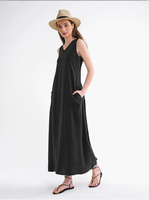 Robe longue sans manches à col en v et poches mixray - Kiabi