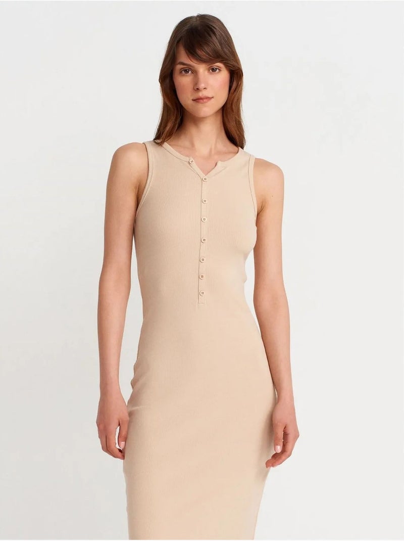 Robe Longue Sans Manches En Maille Côtelée Beige - Kiabi