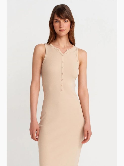 Robe longue sans manches en maille côtelée dilvin - Kiabi