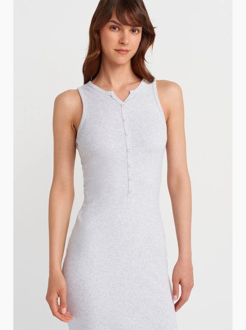 Robe longue sans manches en maille côtelée dilvin - Kiabi Robe longue sans manches en maille côtelée dilvin - Kiabi