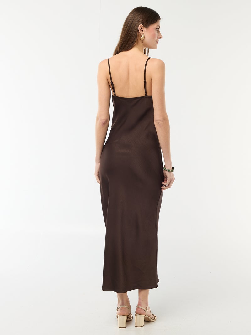 Robe longue satinée à fines bretelles Marron - Kiabi