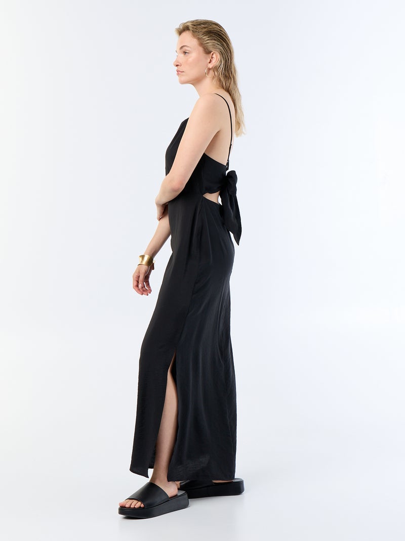 Robe longue satinée à fines bretelles Noir - Kiabi