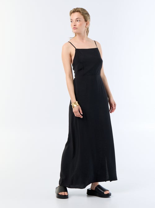 Robe longue satinée à fines bretelles - Kiabi