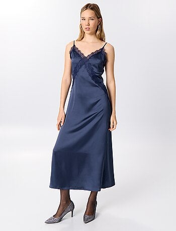 Robe longue satinée + dentelle