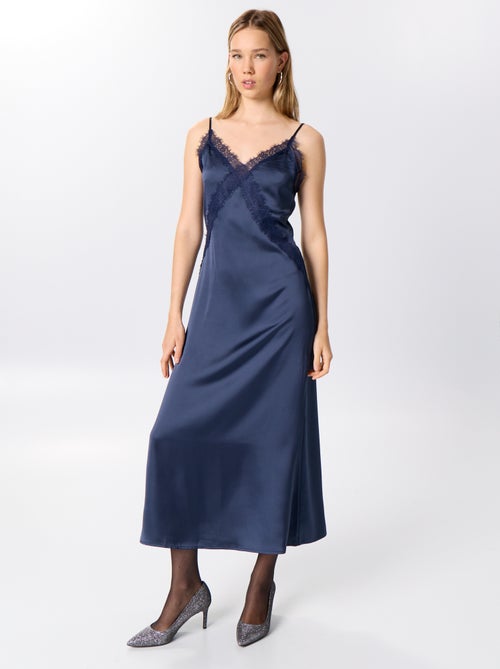 Robe longue satinée + dentelle - Kiabi Robe longue satinée + dentelle - Kiabi