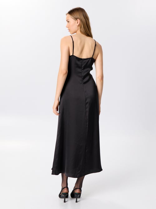 Robe longue satinée + dentelle - Kiabi Robe longue satinée + dentelle - Kiabi