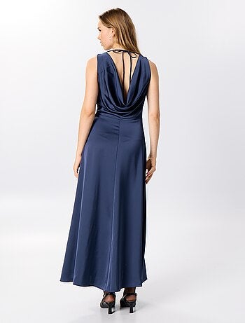 Robe longue satinée et drapée