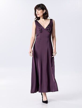 Robe longue satinée et drapée
