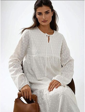 Robe longue texturée à col ras du cou