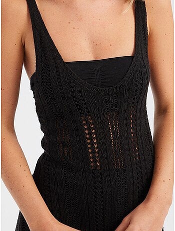 Robe longue texturée au crochet à décolleté plongeant