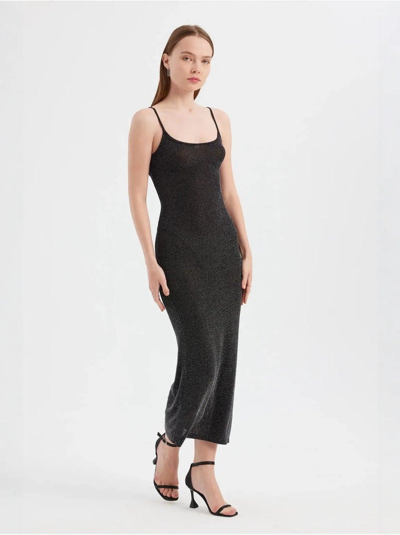 Robe longue tissée unie à bretelles spaghetti Noir - Kiabi