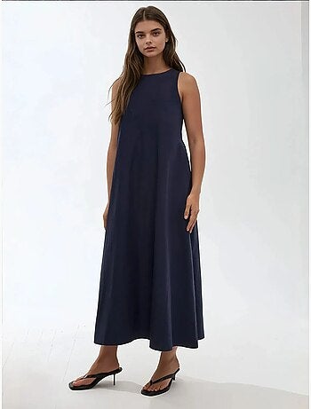 Robe longue trapèze sans manches à col ras du cou