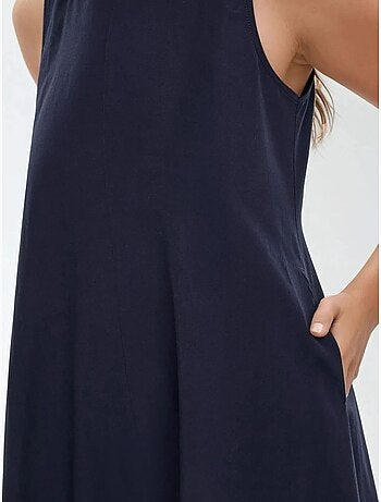 Robe longue trapèze sans manches à col ras du cou