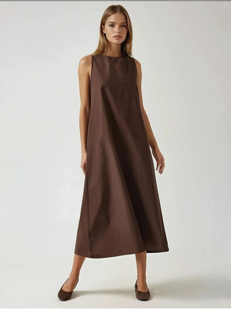 Robe longue trapèze sans manches à col ras du cou Marron foncé - Kiabi