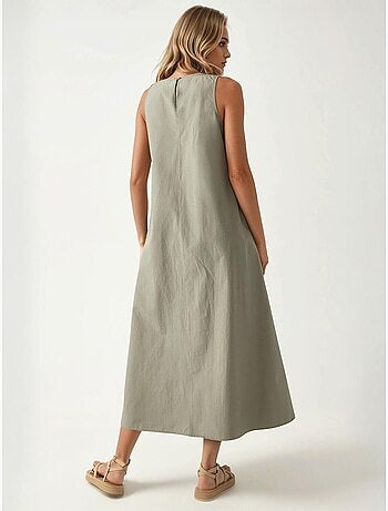 Robe longue trapèze sans manches à col ras du cou
