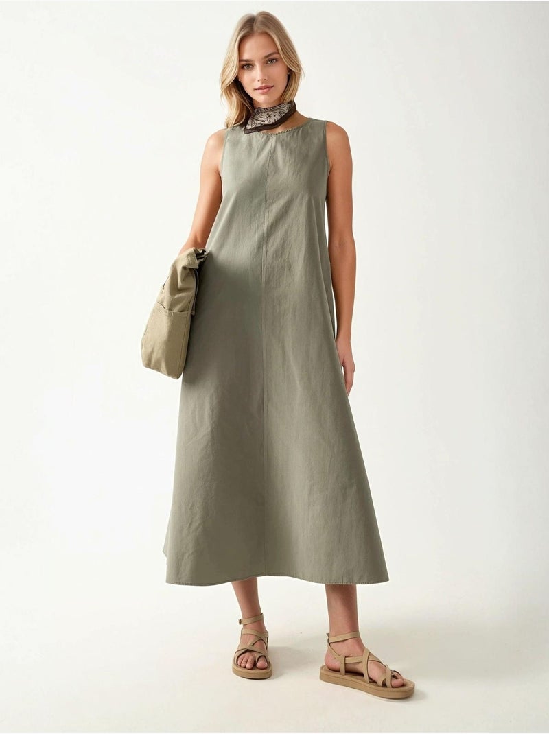 Robe longue trapèze sans manches à col ras du cou Vert pastel - Kiabi