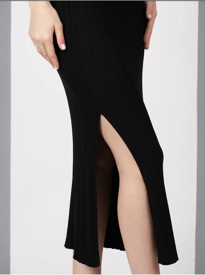 Robe longue tricotée à bretelles et col rond Noir - Kiabi