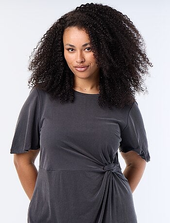 Robe longue unie avec nœud devant