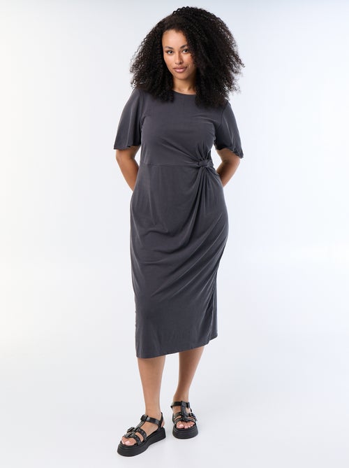 Robe longue unie avec nœud devant - Kiabi